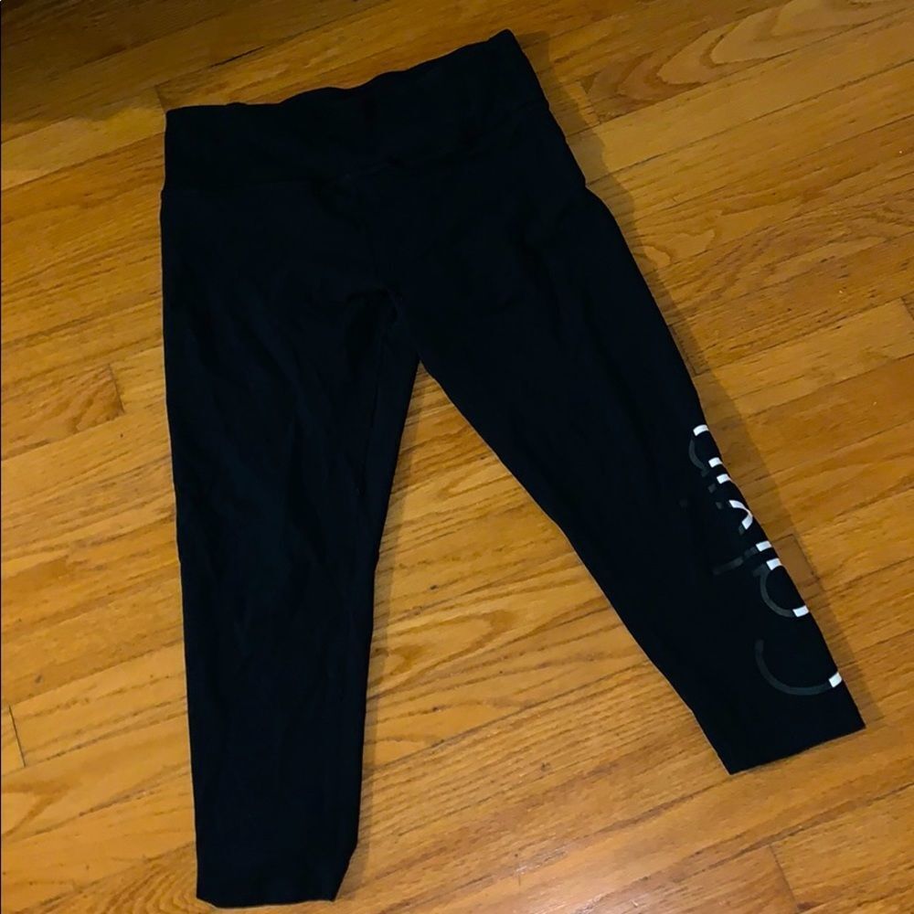 — Calvin Klein — Performance Leggings Medium/Large